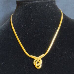 Avon Cream Enamel Twisted Knot Necklace Vintage Gold Tone Herringbone Twist